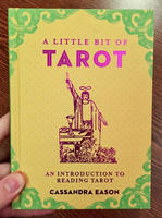 A Little Bit of Tarot: An Introduction to Reading Tarot (A Little Bit of Series)
