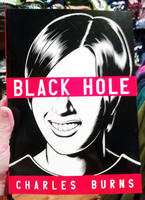 Black Hole (Pantheon Graphic Novels)